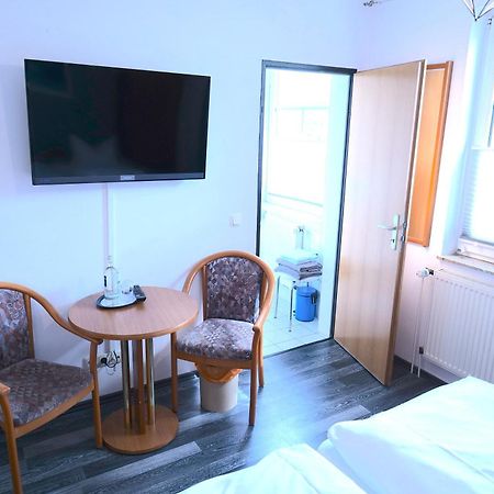 Hotel & Restaurant Am Bodden 普特布斯 外观 照片