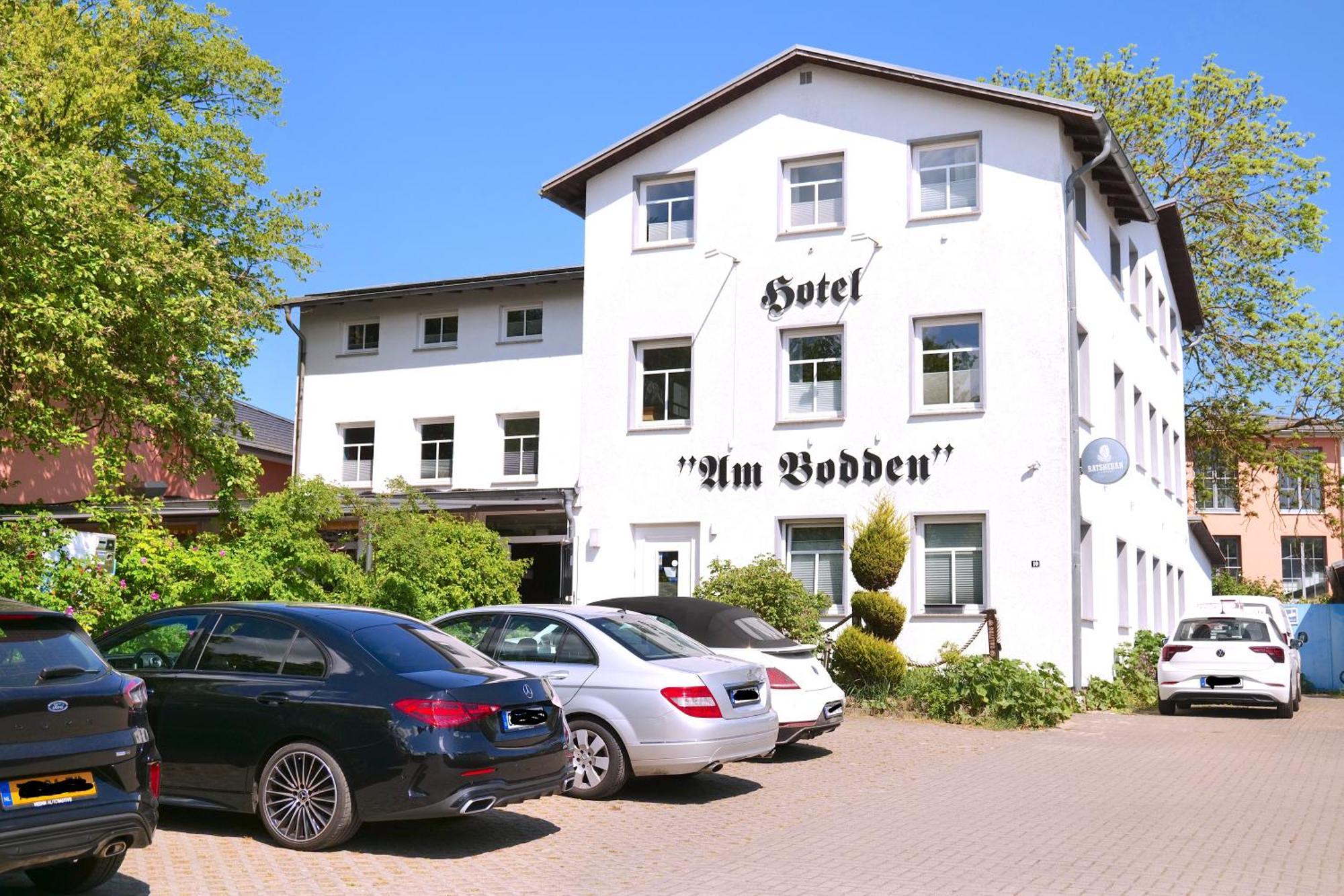 Hotel & Restaurant Am Bodden 普特布斯 外观 照片
