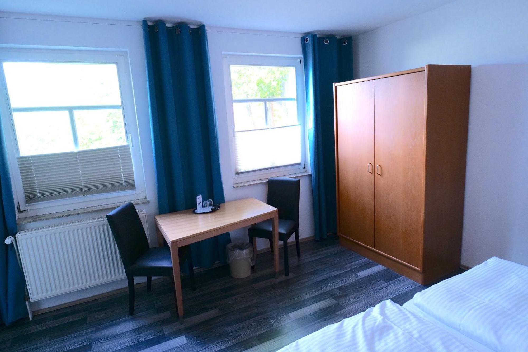 Hotel & Restaurant Am Bodden 普特布斯 外观 照片