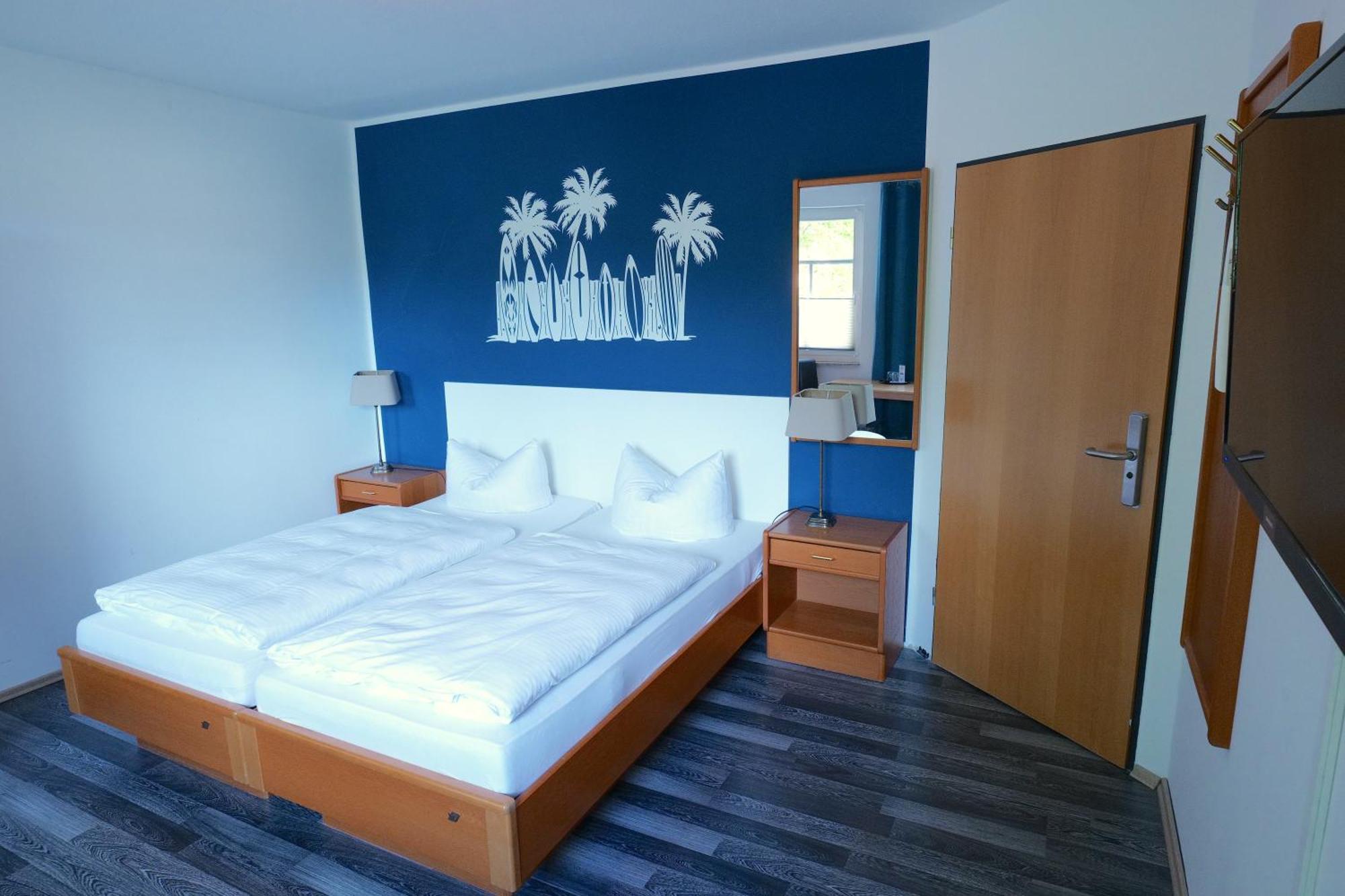 Hotel & Restaurant Am Bodden 普特布斯 外观 照片