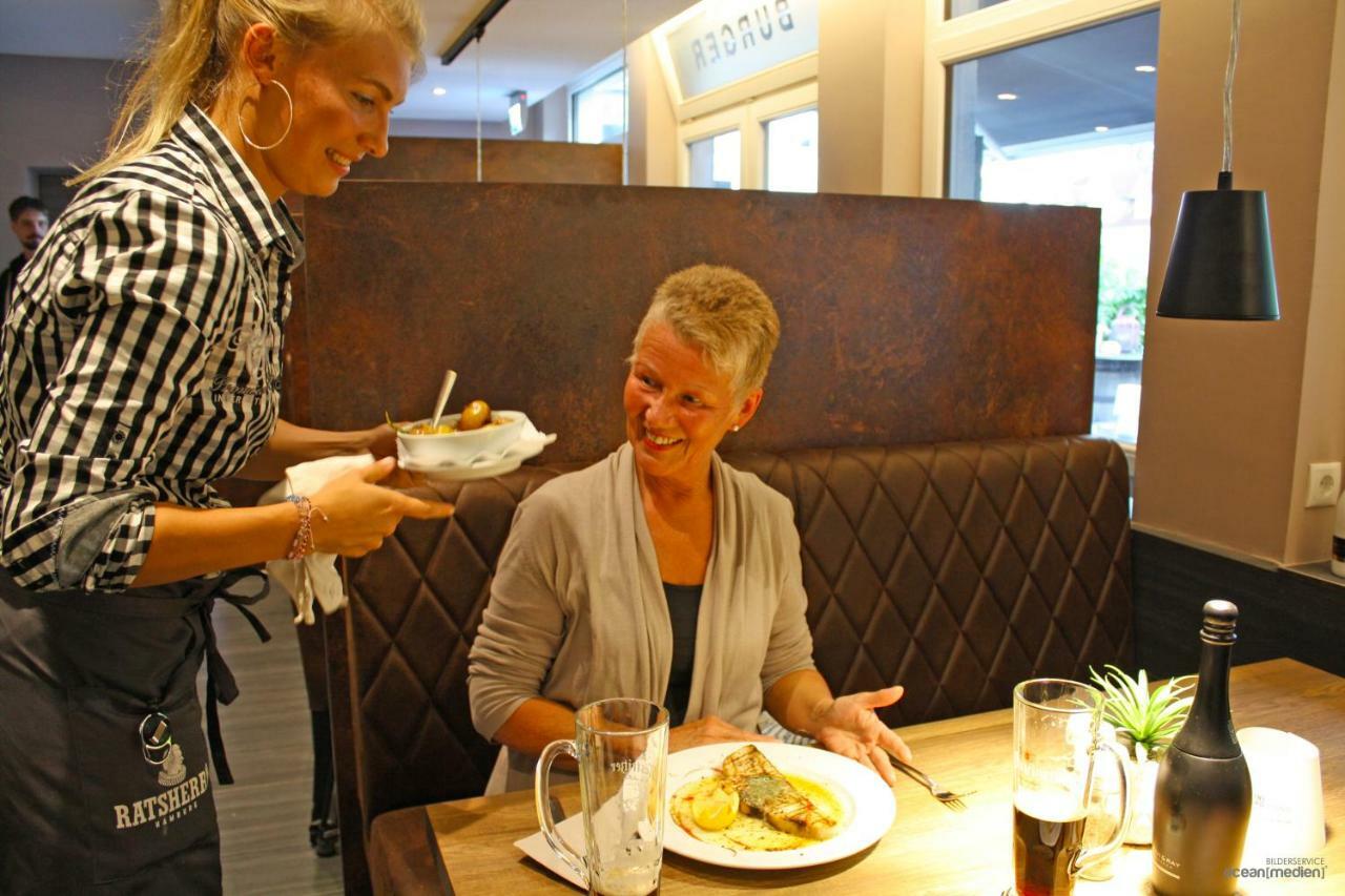 Hotel & Restaurant Am Bodden 普特布斯 外观 照片